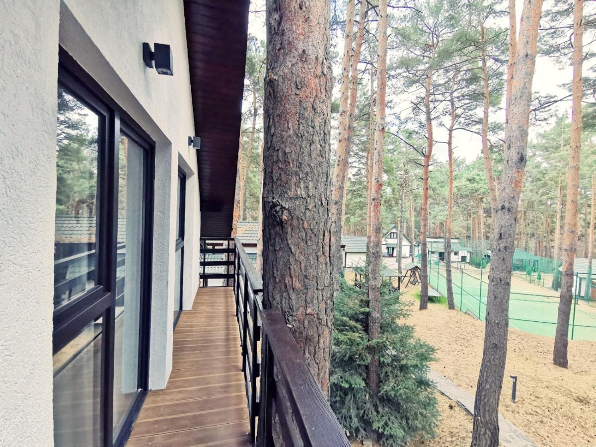 Complex Parc Pini Moinesti Hotel Bagian luar foto
